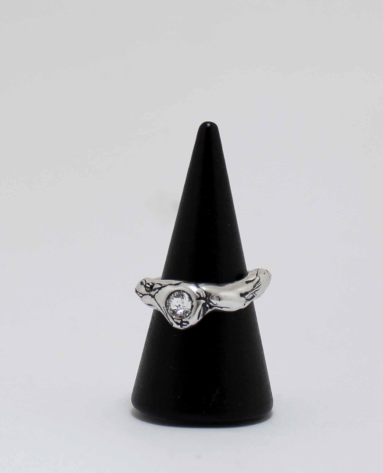 MANTIC RING