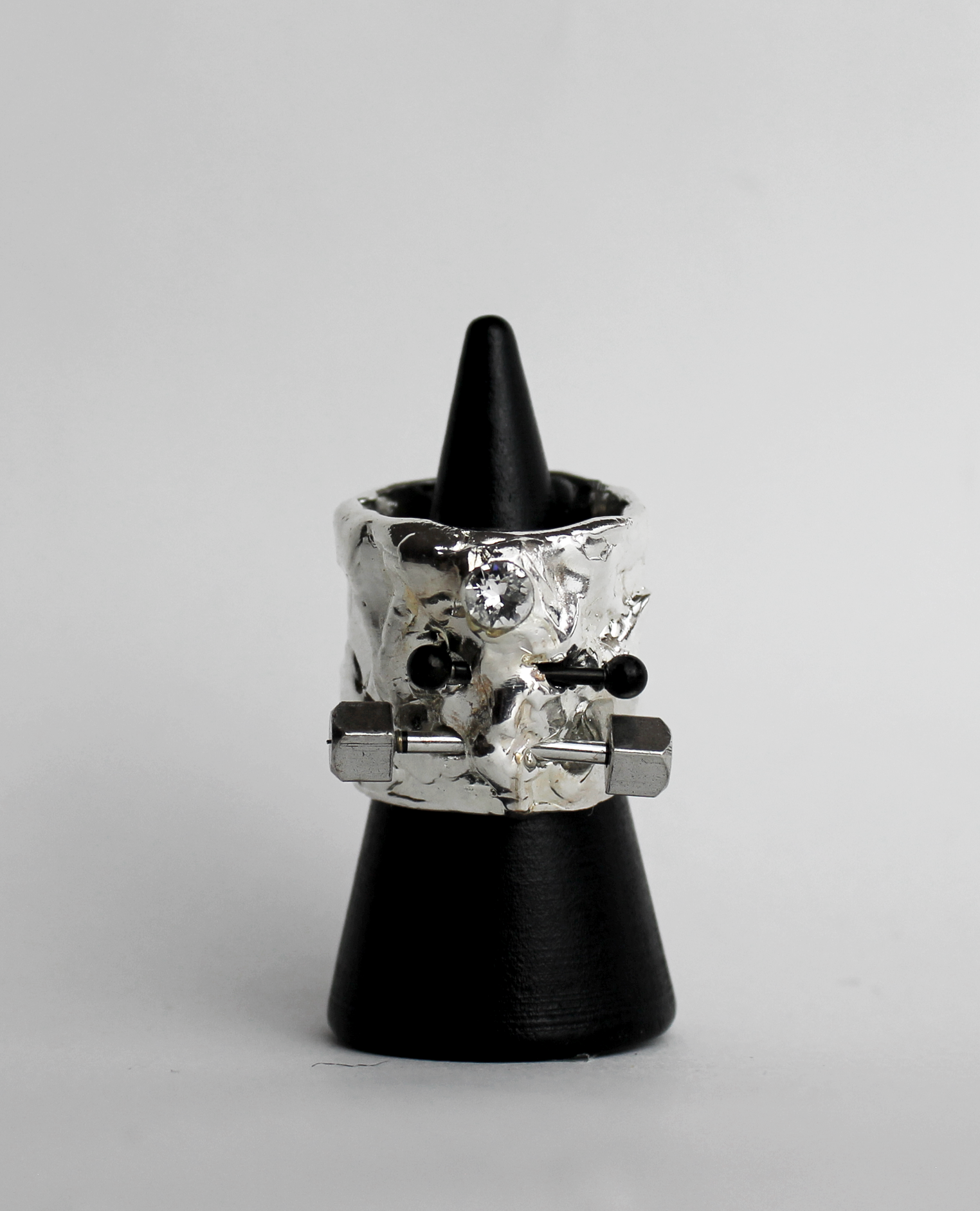 LEYA RING